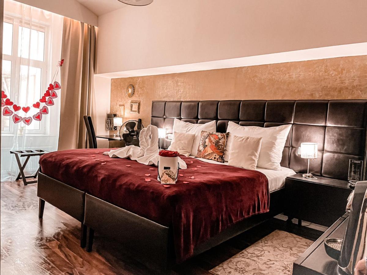 Alfons Boutique Hotel Прага Екстериор снимка