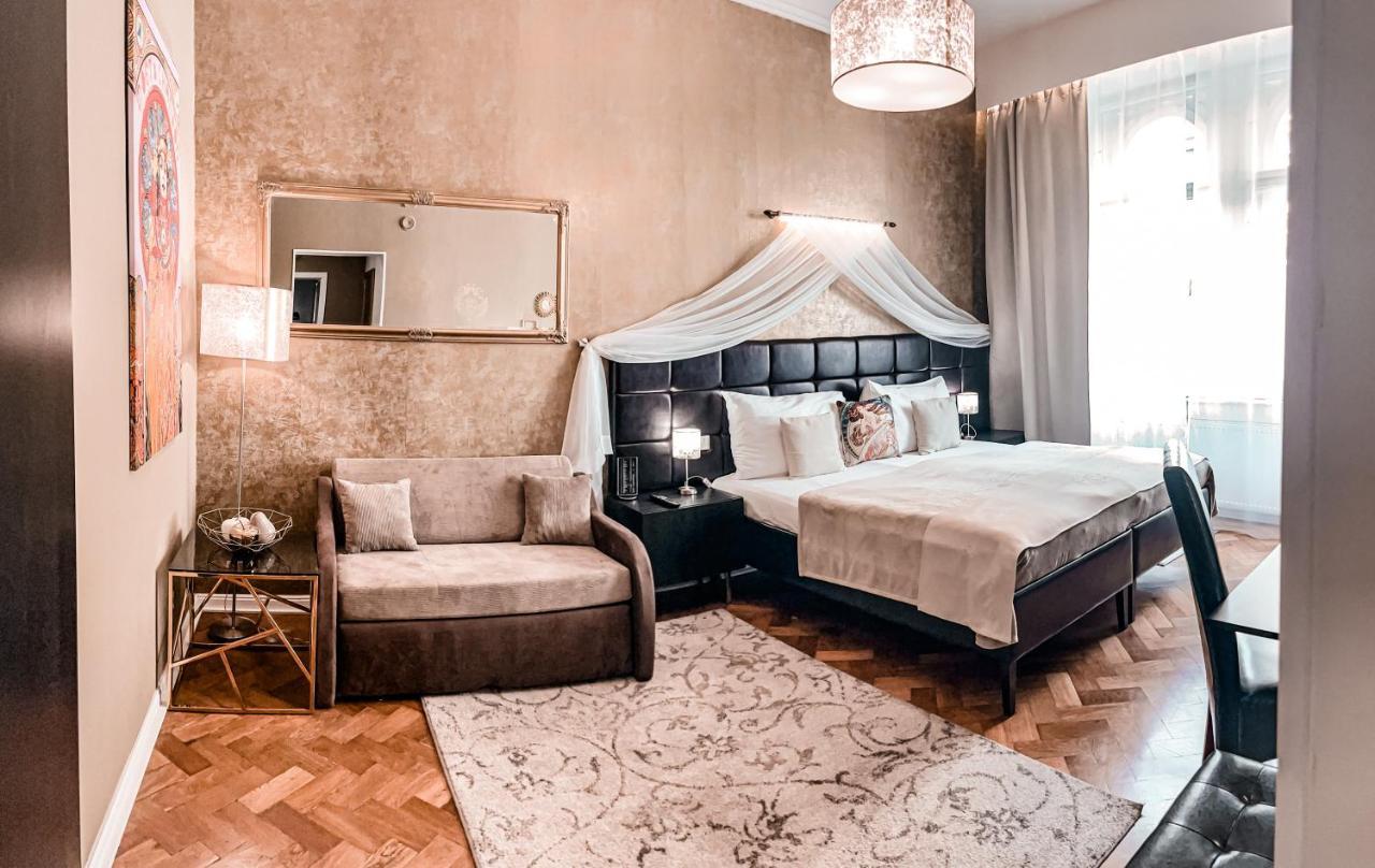 Alfons Boutique Hotel Прага Екстериор снимка