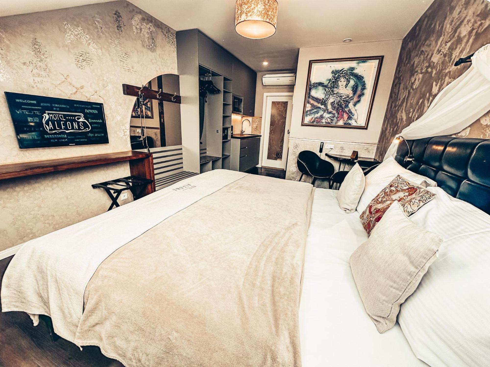 Alfons Boutique Hotel Прага Екстериор снимка
