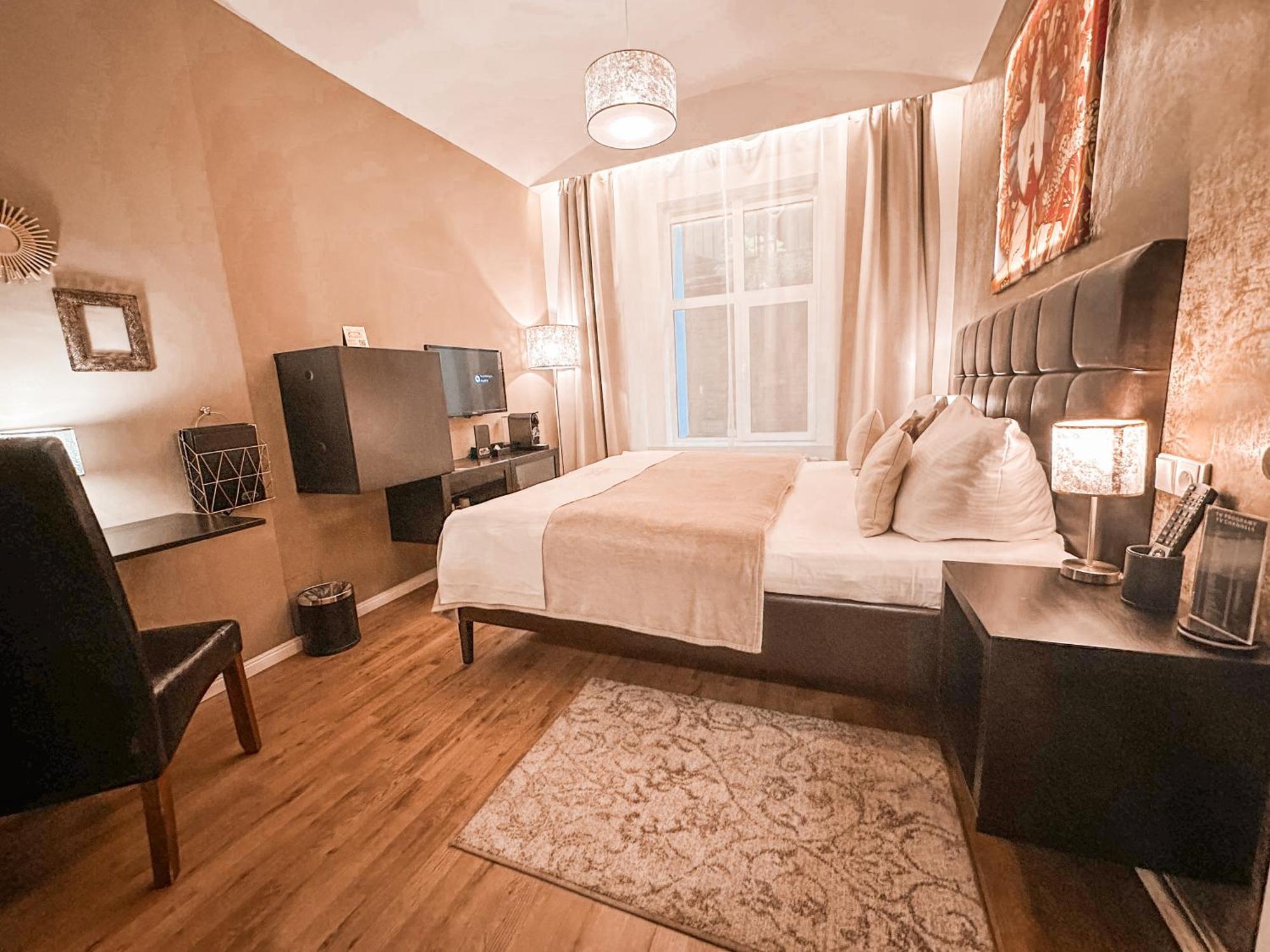 Alfons Boutique Hotel Прага Екстериор снимка