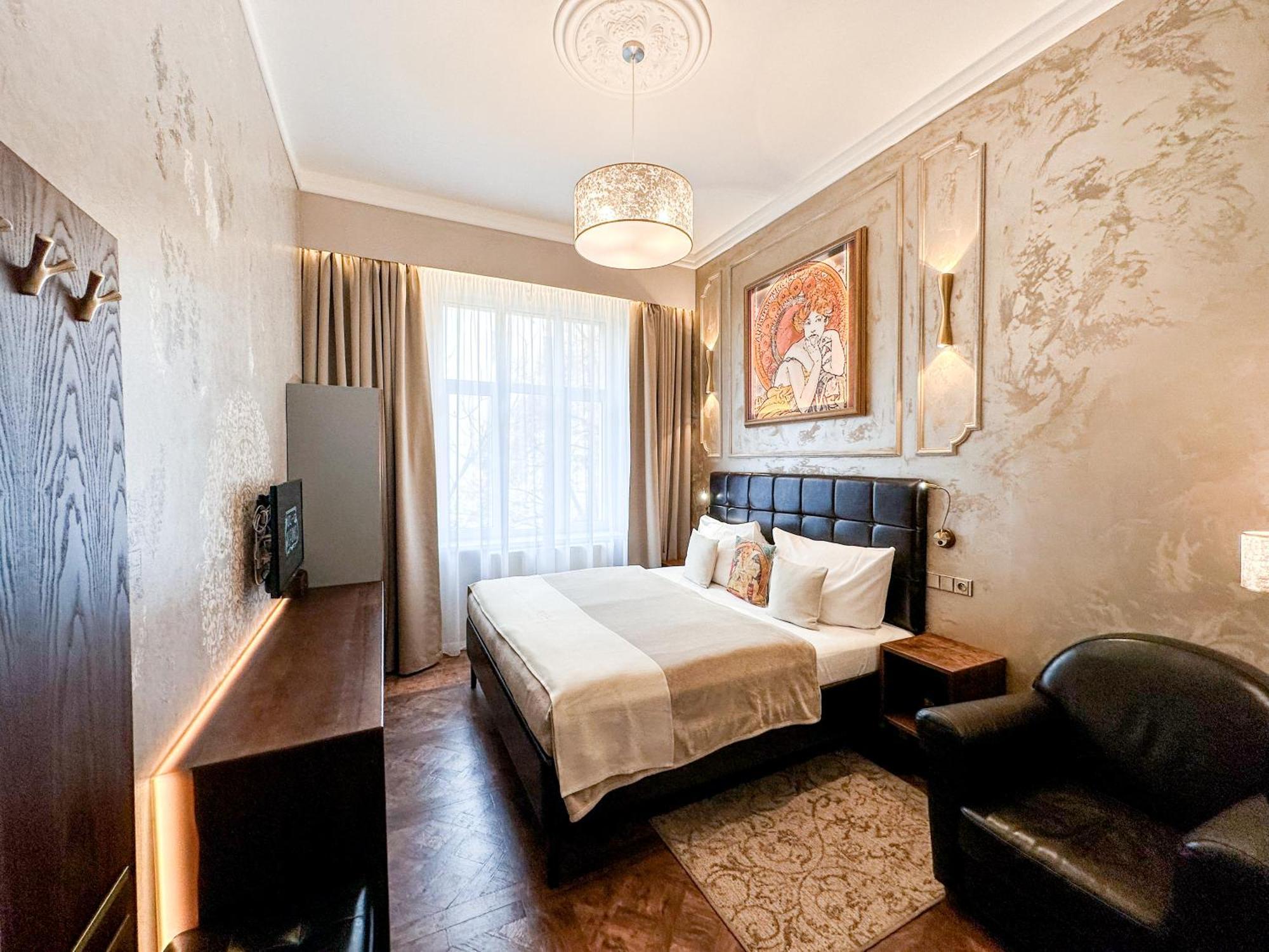 Alfons Boutique Hotel Прага Екстериор снимка