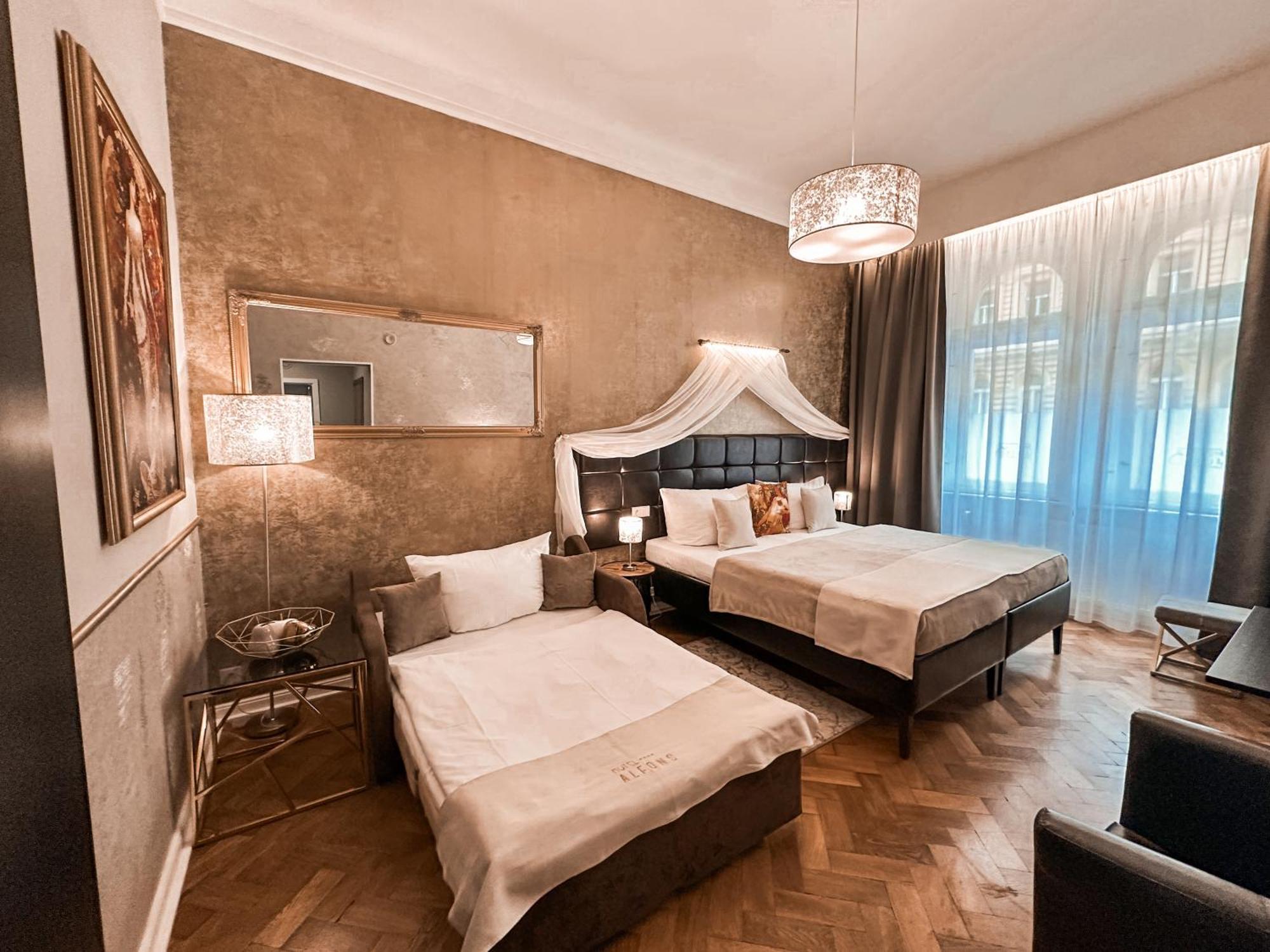 Alfons Boutique Hotel Прага Екстериор снимка